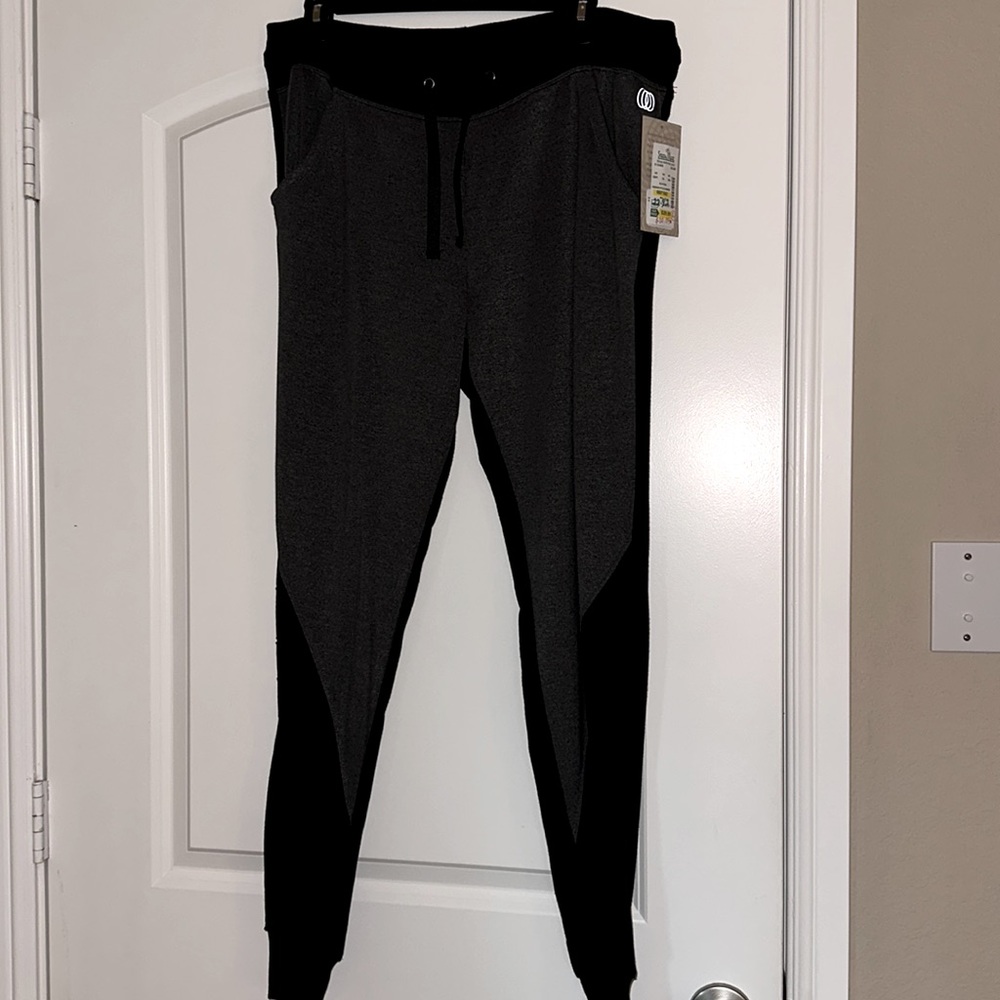Balance Collection joggers